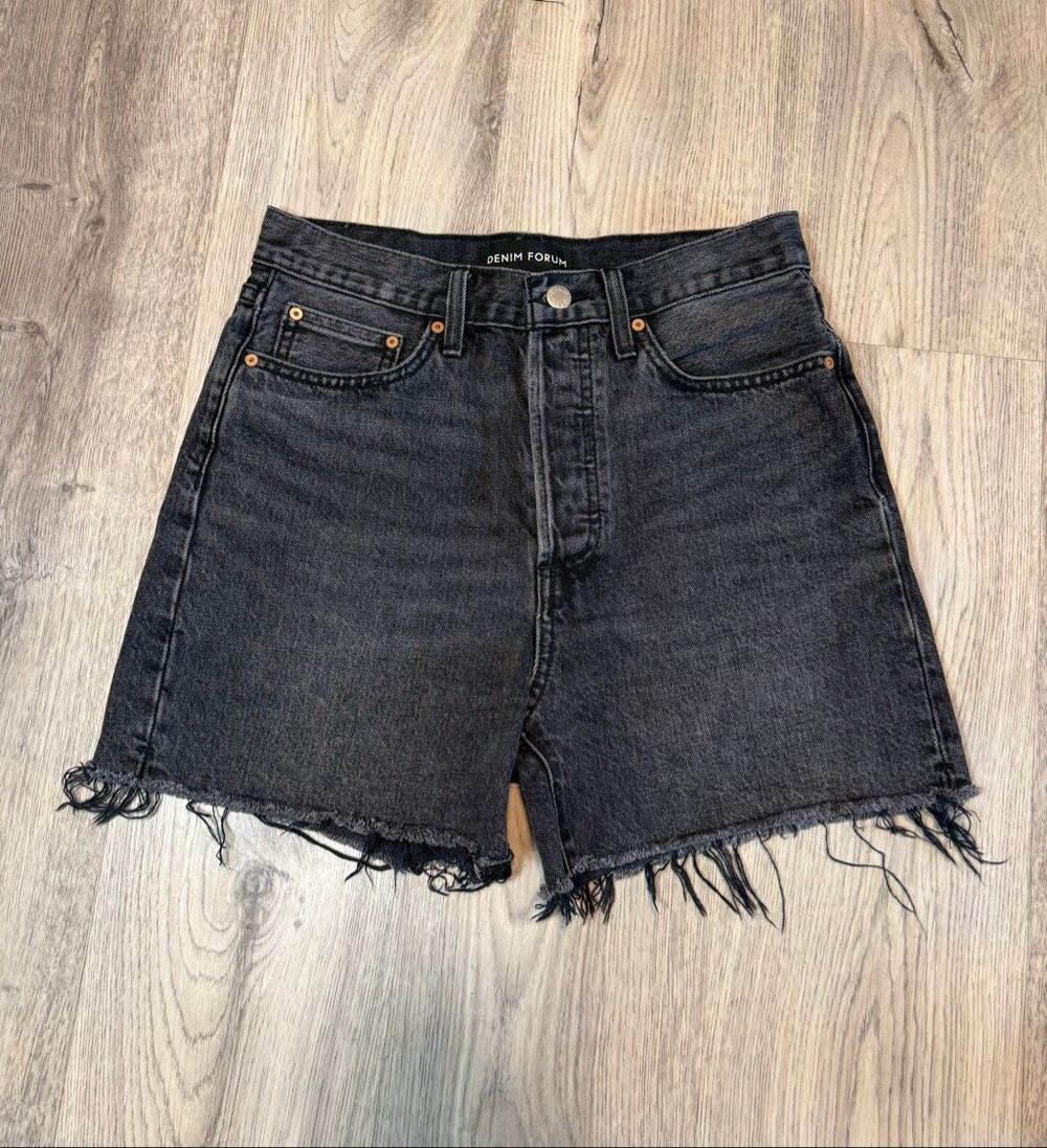 Aritzia Denim Forum the Yoko Short Women's Size 27 in Black